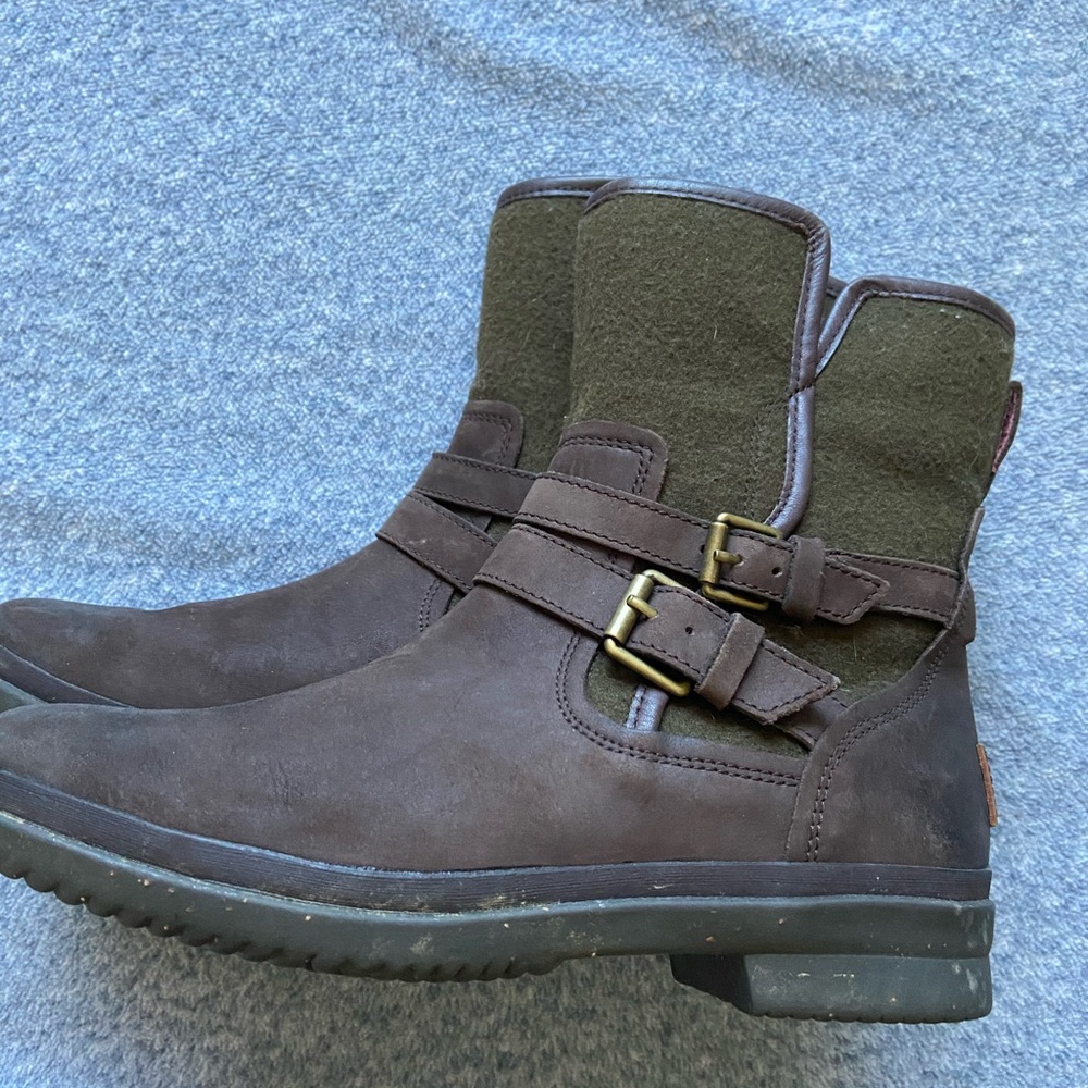 UGGs